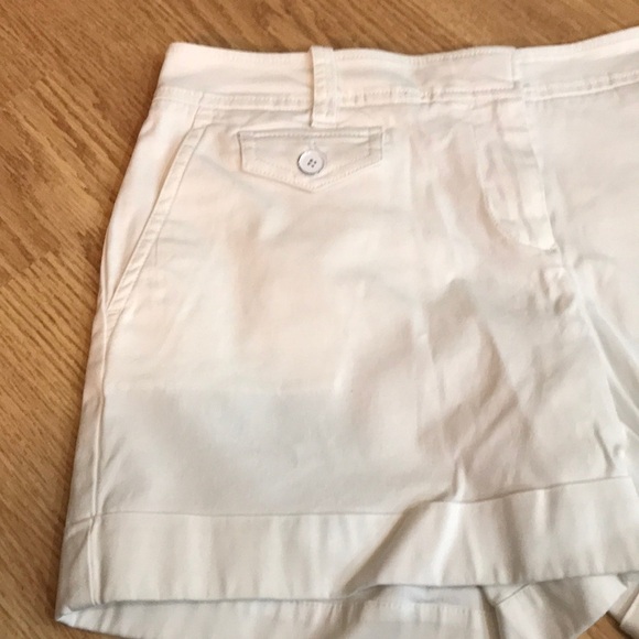 Talbots petite white cuffed Summer shorts size 6P - Picture 2 of 5